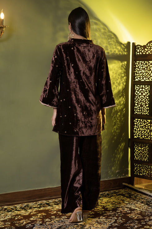 Luxury Velvet Kurta and Trouser Ensemble with Dupatta