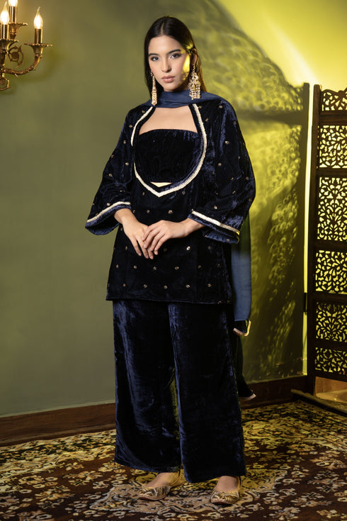 Luxury Velvet Kurta and Trouser Ensemble with Dupatta