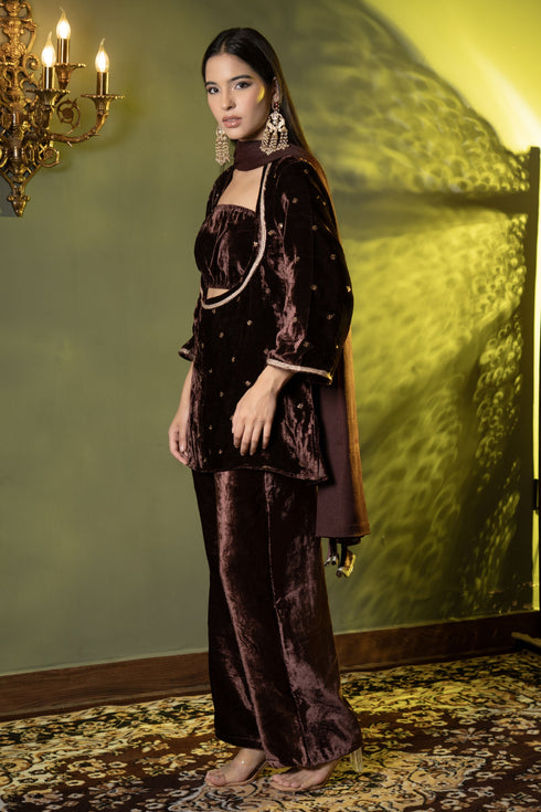 Luxury Velvet Kurta and Trouser Ensemble with Dupatta